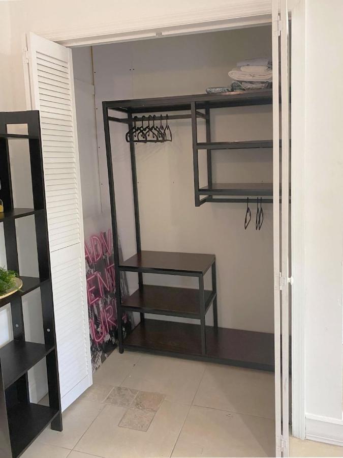מיאמי Private Suite W/ Full Backyard, Bbq, 5Min From Mia מראה חיצוני תמונה