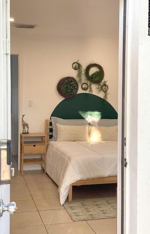 מיאמי Private Suite W/ Full Backyard, Bbq, 5Min From Mia מראה חיצוני תמונה