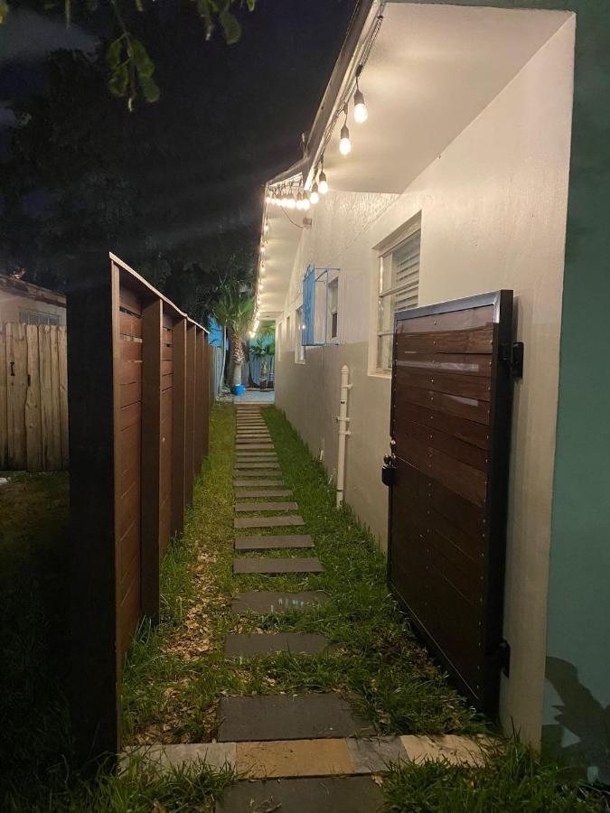 מיאמי Private Suite W/ Full Backyard, Bbq, 5Min From Mia מראה חיצוני תמונה